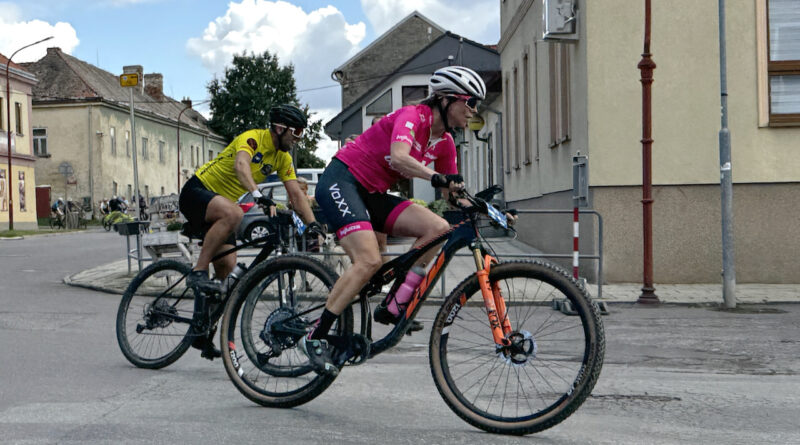 Znojmo, burčák, víno, kolo a závody